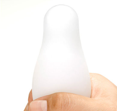 Masturbatore uovo elastomero anallergico scanalature punti e camere d'aria per climax intenso Tenga