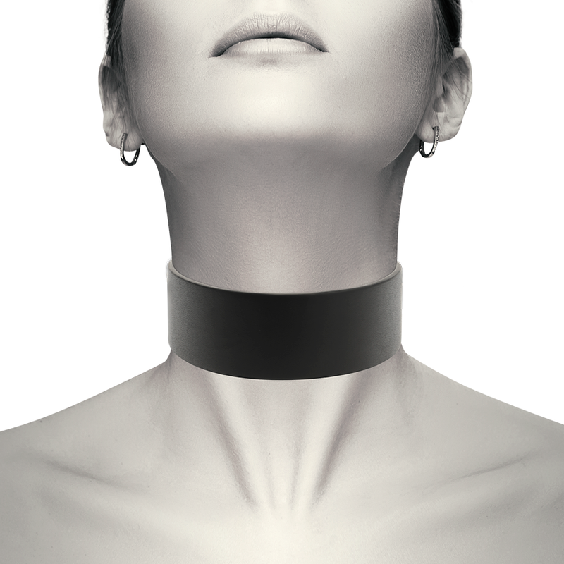 Girocollo collare in pelle vegana nera a fascia larga  coquette chic