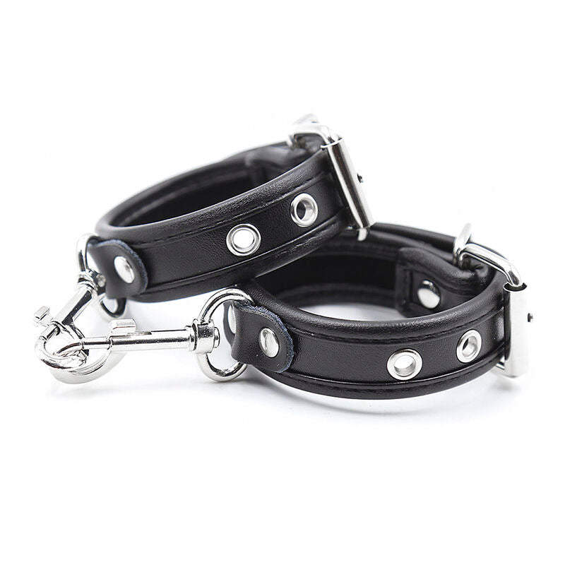 Manette polsiere a bracciale in pelle nera con borchie e ganci metallici fibia regolabile bondage 