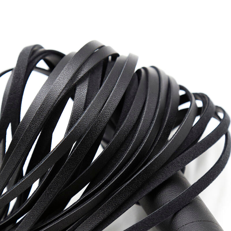 Frustino in pelle con rivetti argento 60 cm per usi fetish design versatile per principianti esperti Ohmama Fetish