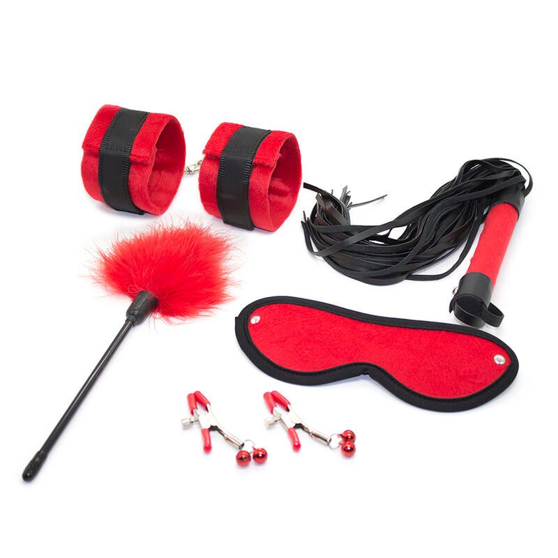 set bondage sadomaso rosso nero con maschera manette frusta spolverino pinzette capezzoli 5 pezzi ohmama fetish