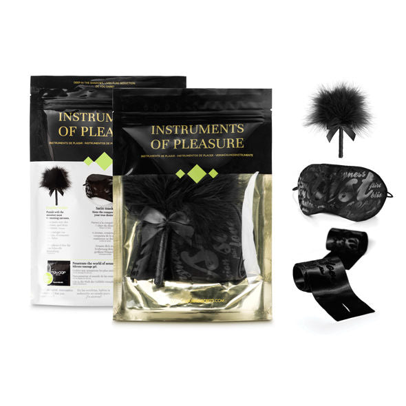 Set giochi erotici con accessori di piacere sensoriale spolverino manette maschera raso Bijoux Indiscrets