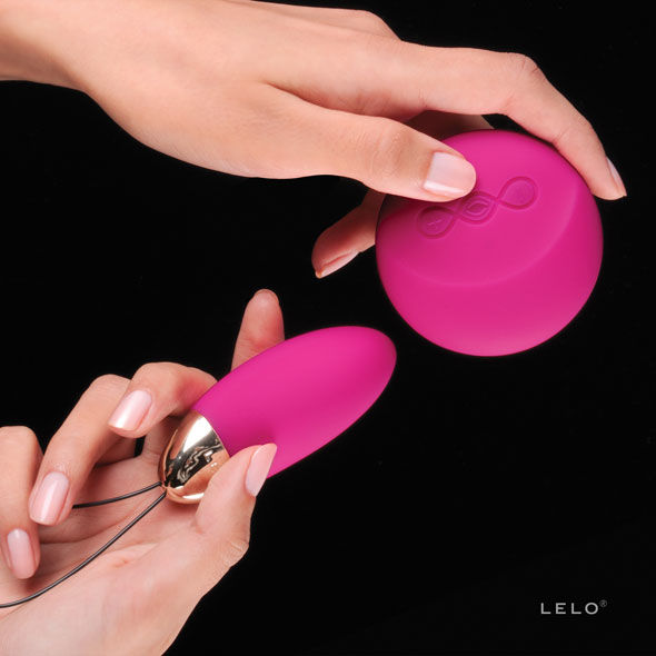 Lelo - Lyla 2 Insignia Design Edition Massage Egg Cerise